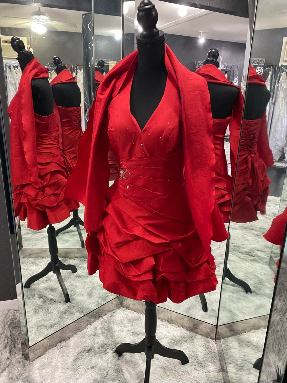Red Halter Ruffled Cocktail Dress size M - Picture 3 of 3